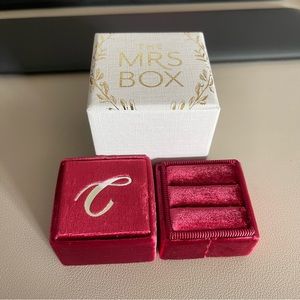 Mrs Box - The Scarlett Classic Double Ring Box